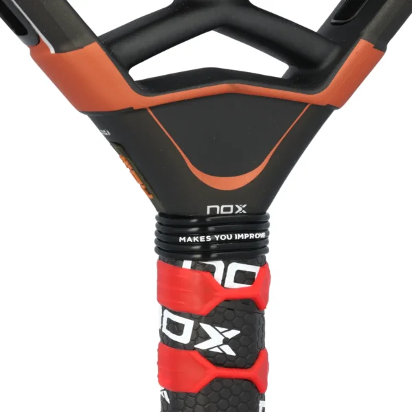 Paleta NOX AT10 GENIUS ATTACK 12K BY AGUSTIN TAPIA 2025 - Imagen 8
